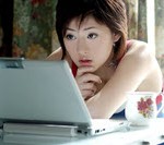 asian-laptop-girl